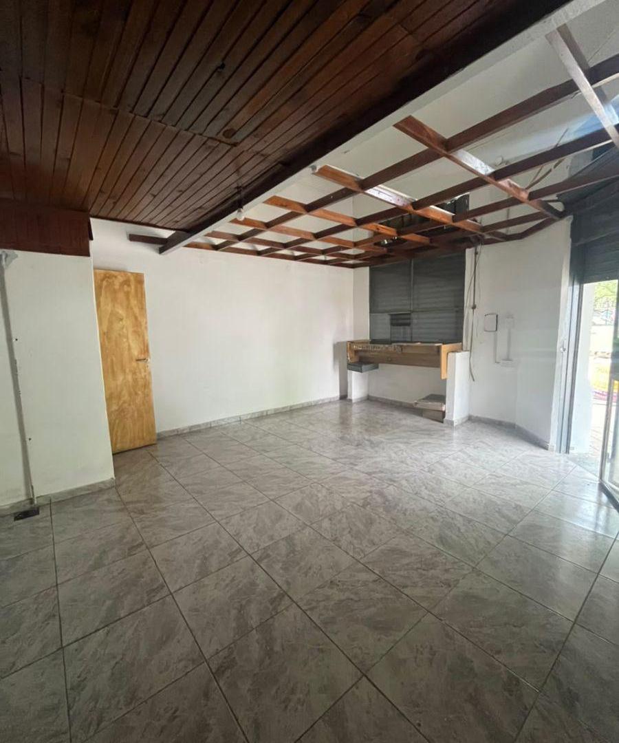 Foto de Local en Alquiler en Plaza Brandsen y diagonal 94 n° 169, La Plata, La, imagen 3
