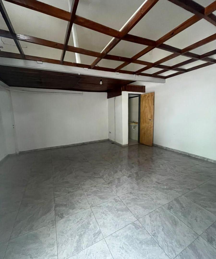 Foto de Local en Alquiler en Plaza Brandsen y diagonal 94 n° 169, La Plata, La, imagen 2