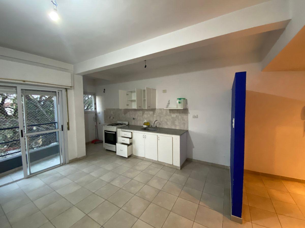 Foto de Departamento en Alquiler en Av. 13 num 1823 e / 69 y 70, La Plata, imagen 4