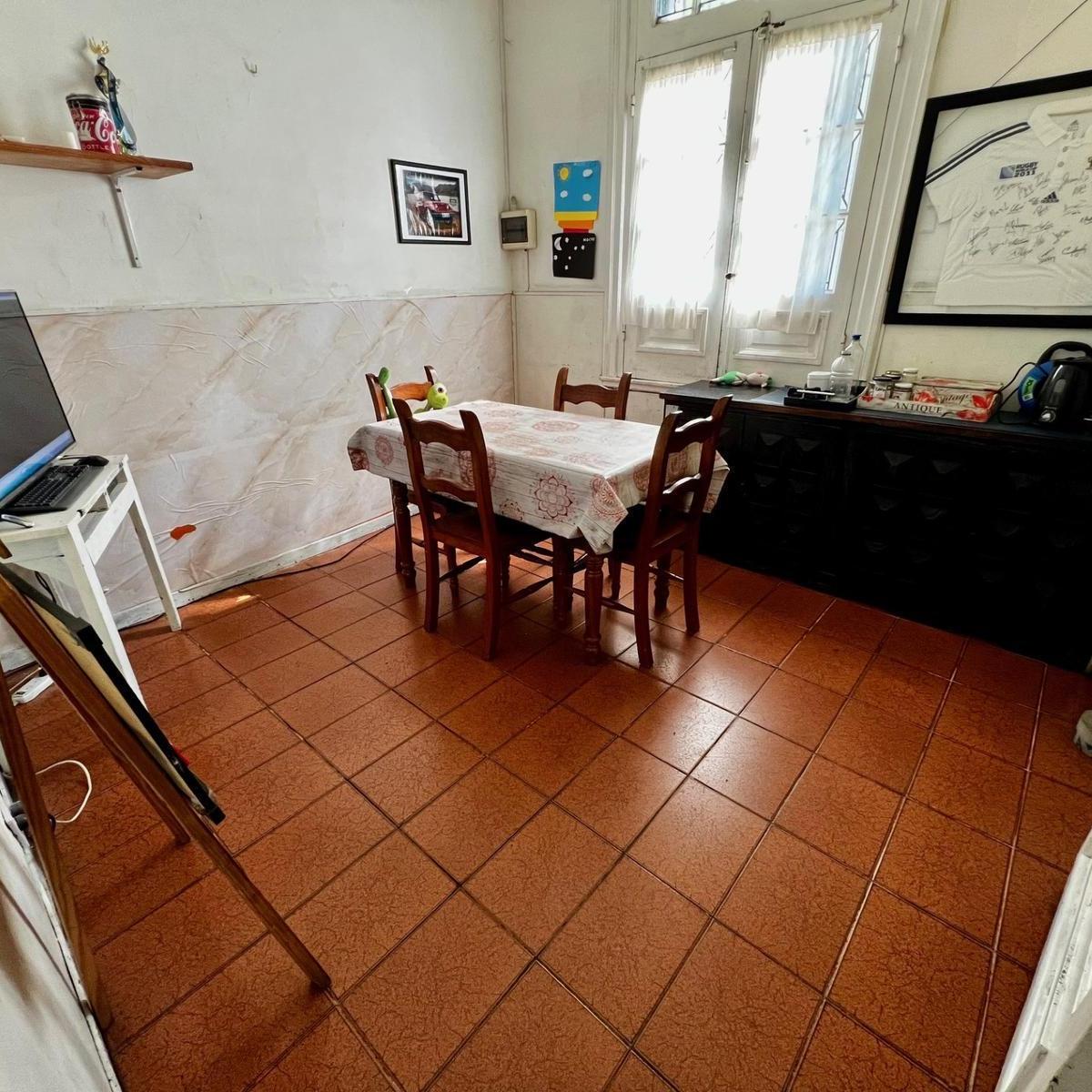 Casa de 5 Ambientes con Terraza y Dependencia - 175 m² Total - Muy Luminosa 2