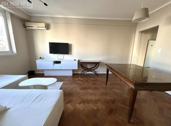 Muy buen departamento de 3 ambientes al contrafrente 5
