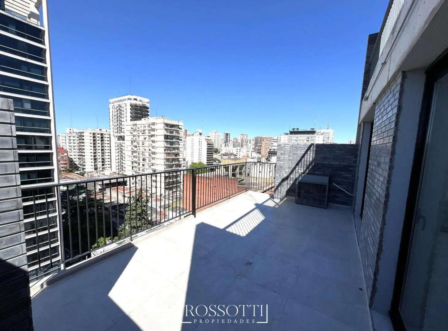 Piso en venta en Belgrano - Balcón Terraza y excelente vista - Muy Luminosa - Divisible 4