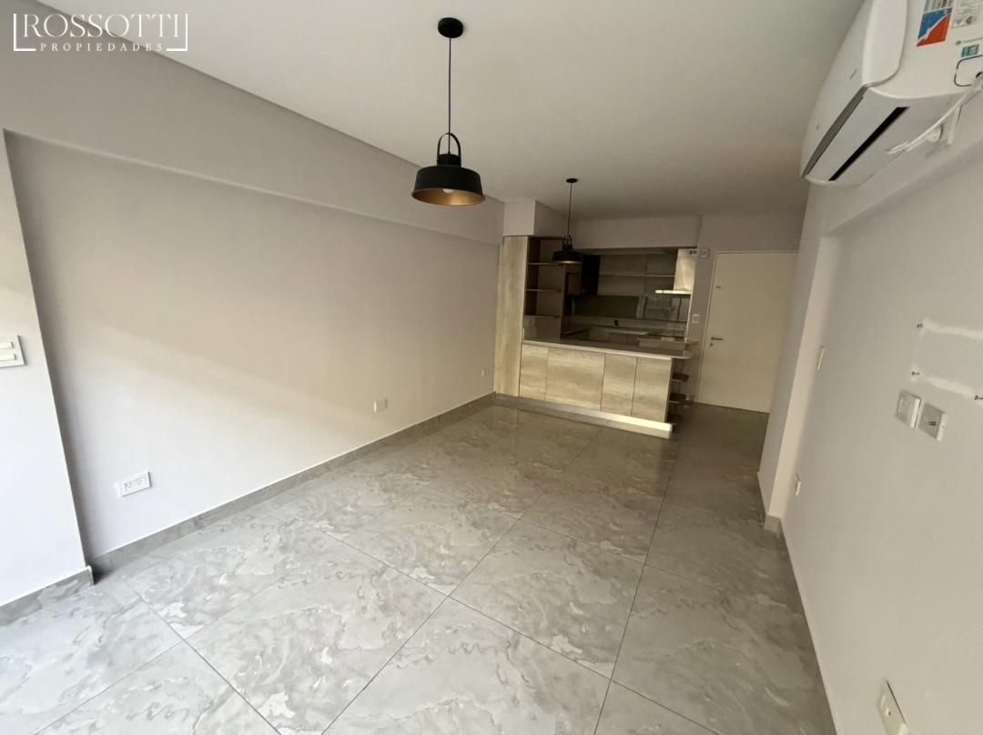 Foto de Exc semipiso al c/fte de 3 ambientes con patio, parrilla y cochera cub, imagen 1
