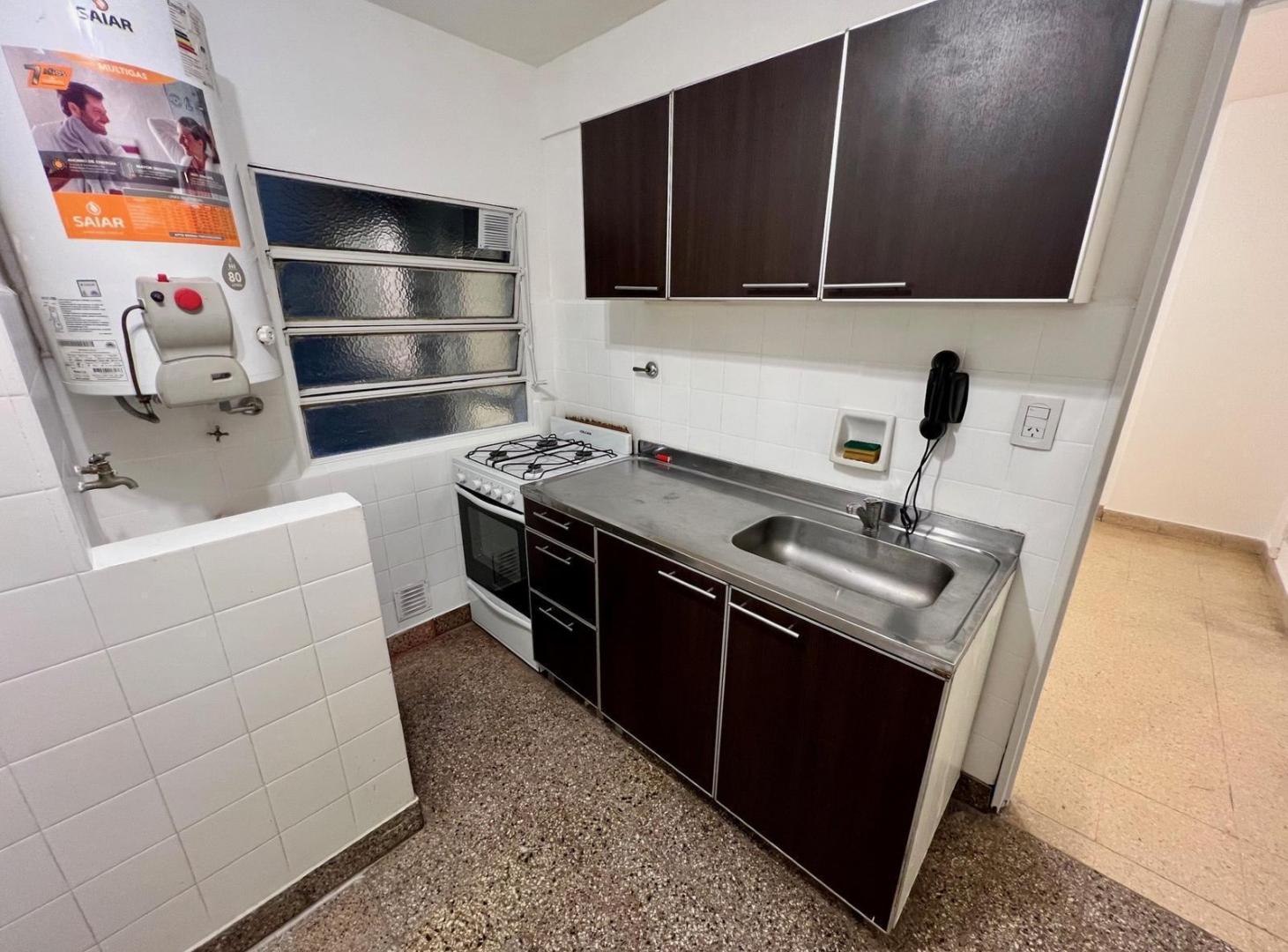 Foto de Depto de 2 ambientes al lateral - Cerca de Avenidas y variados, imagen 3