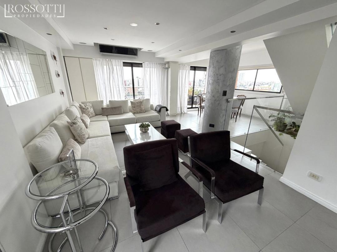 Foto de Excelente piso en triplex de 5 ambientes, imagen 1