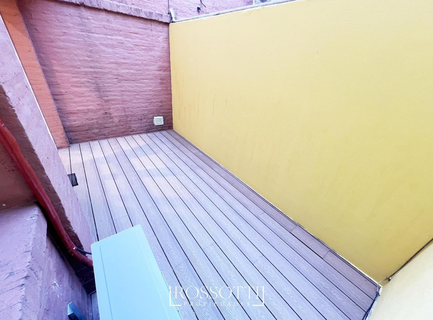 Foto de Hermoso Monoambiente/Oficina c/ patio en planta baja - Apto Profesional, imagen 3