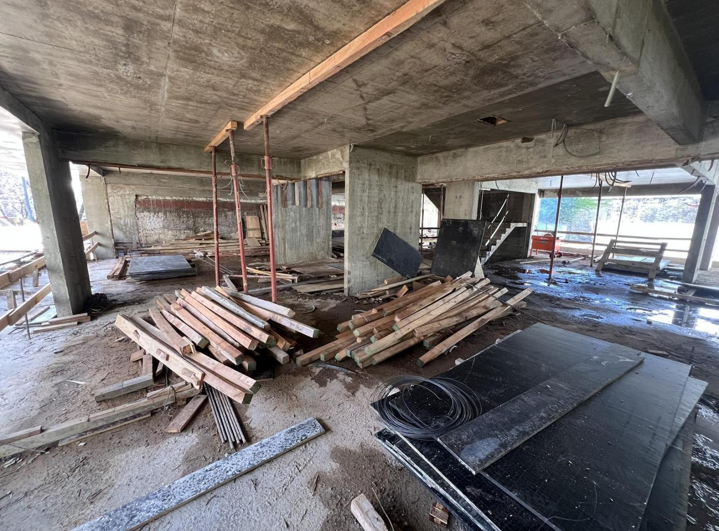 Foto de Exc. Departamento de 4 ambientes c/ Gran balcón aterrzado al Frente, imagen 5