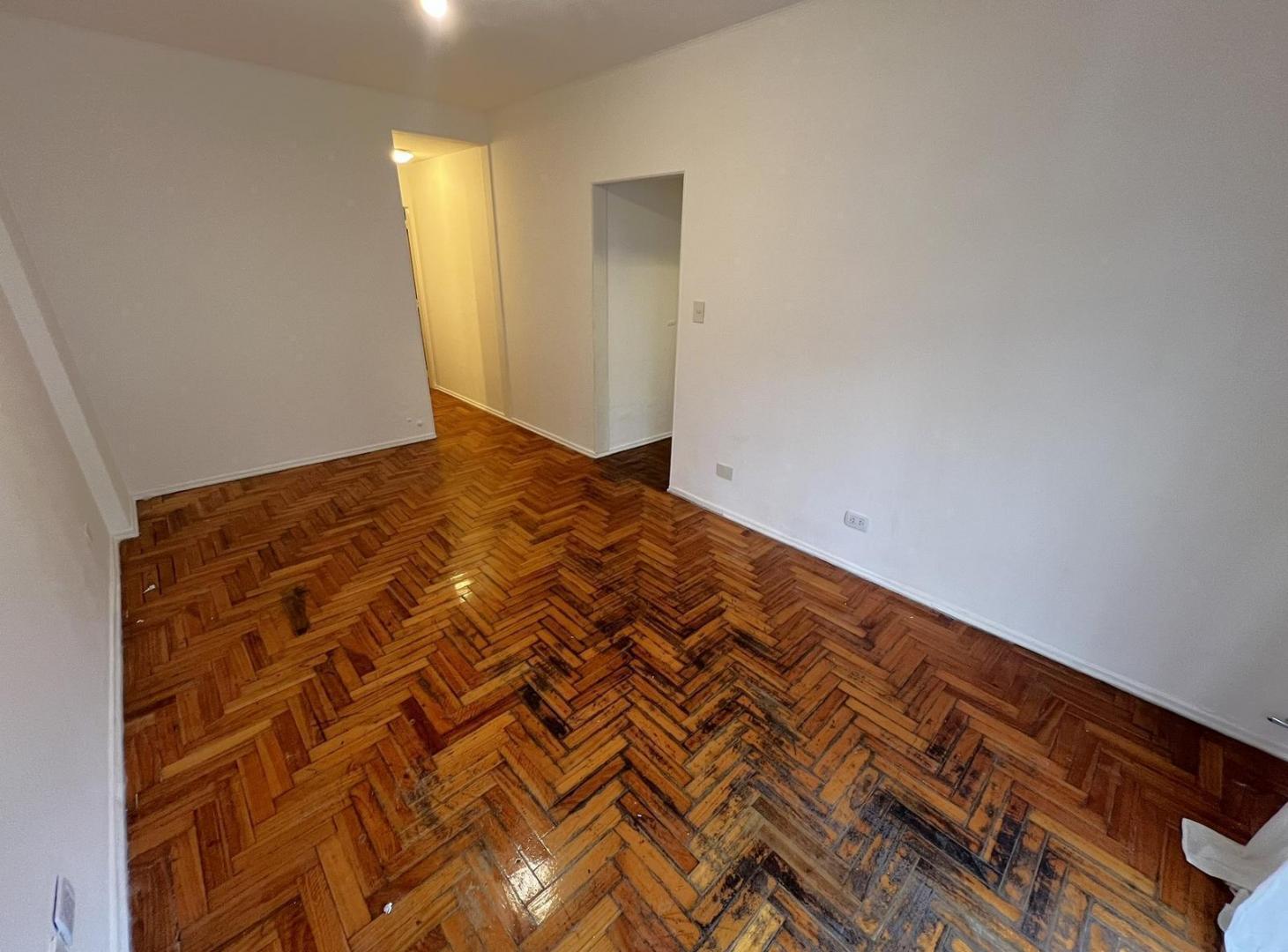 Foto de Muy buen departamento de dos ambientes c/ balcón al frente - 44m2, imagen 3