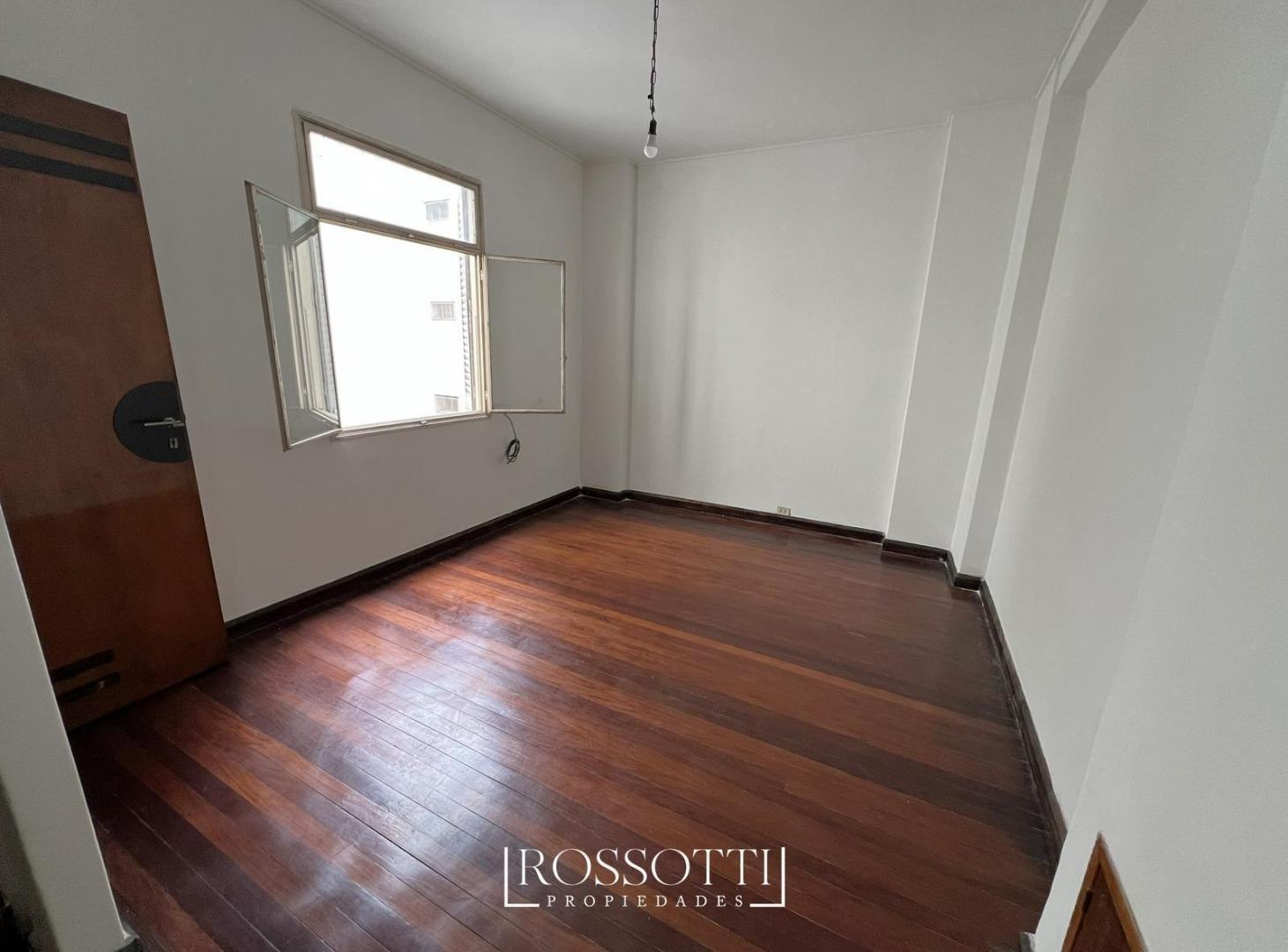 Foto de Muy buen departamento en Semipiso 3 ambientes amplios - Exc. Ubicación, imagen 1