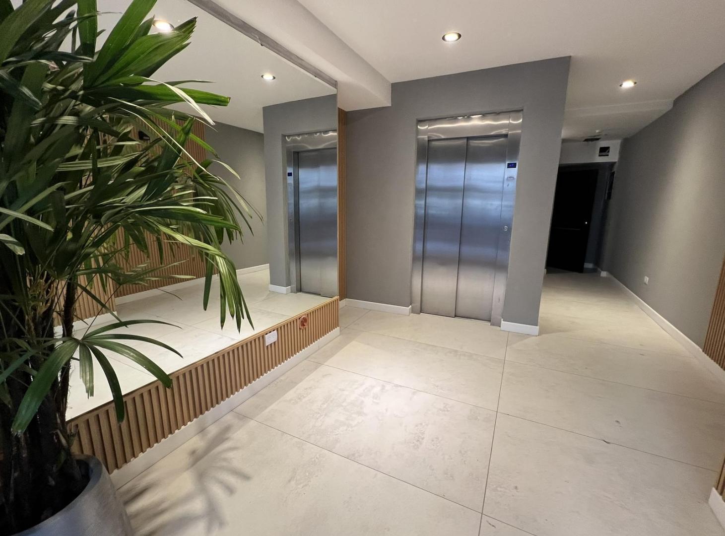 Foto de Piso de 3 ambientes c/ Balcón Aterrazado y Terraza propia (88.50m2) a, imagen 1