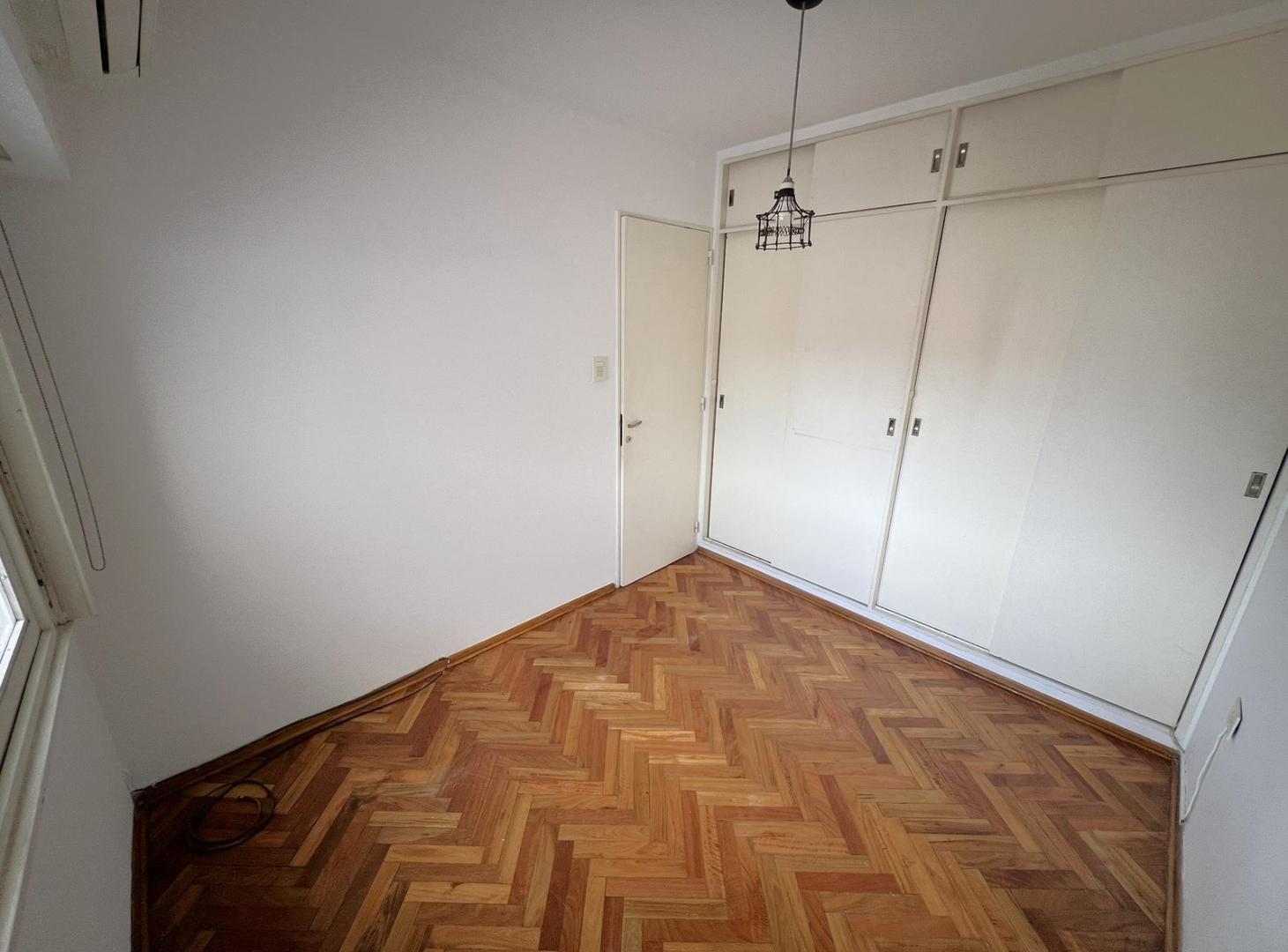 Foto de Hermoso depto. 2 amb. c/ balcón - Caballito Exc. Ubicación - Luminoso, imagen 3