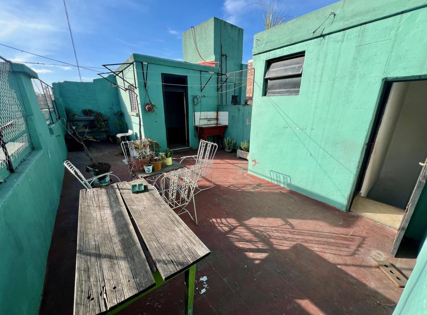 Foto de Casa de 5 ambientes con terraza y dependencia - 175 m2 total - Muy, imagen 4