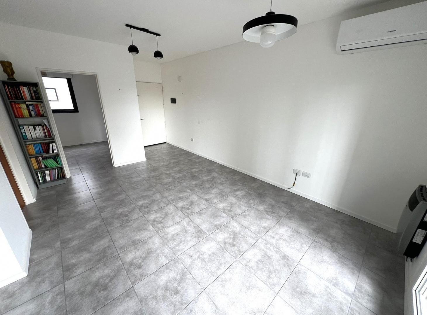 Foto de Exc. departamento de dos ambientes c/ balcón al frente - 44m2, imagen 4