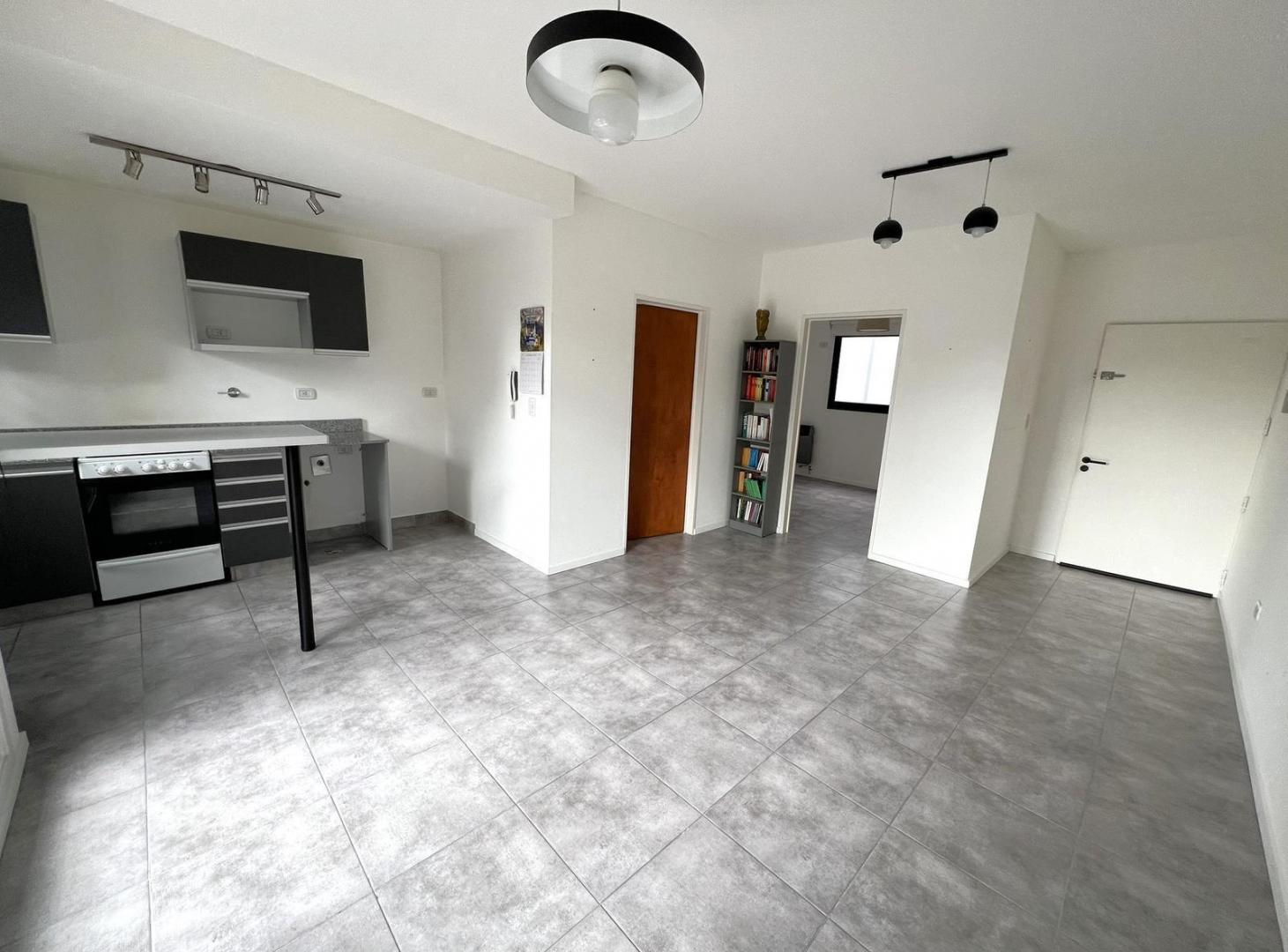 Foto de Exc. departamento de dos ambientes c/ balcón al frente - 44m2, imagen 5