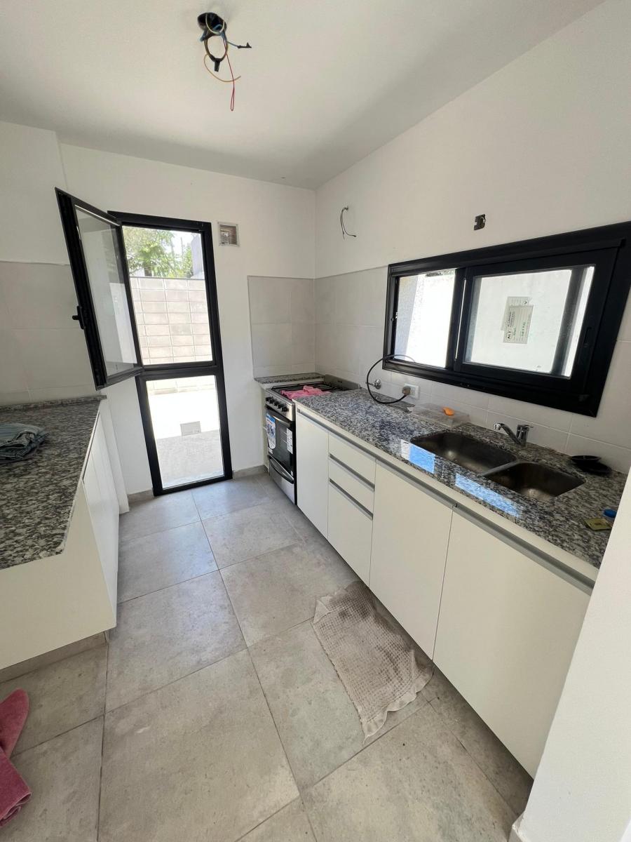 Venta Dúplex 2 Dorm. Villa Elisa 2