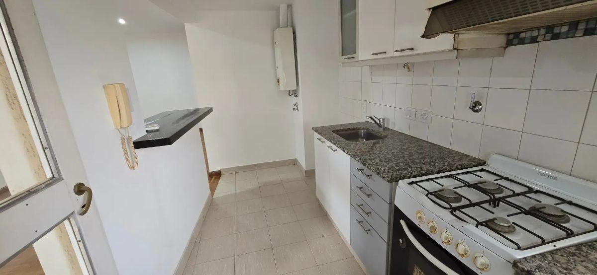 Foto de Venta Departamento 2 dormitorios Avenida 44 entre 16 y 17 La Plata, imagen 1