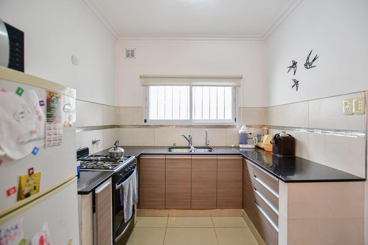 Foto de Casa en venta Tres Dormitorios, La Plata, imagen 3