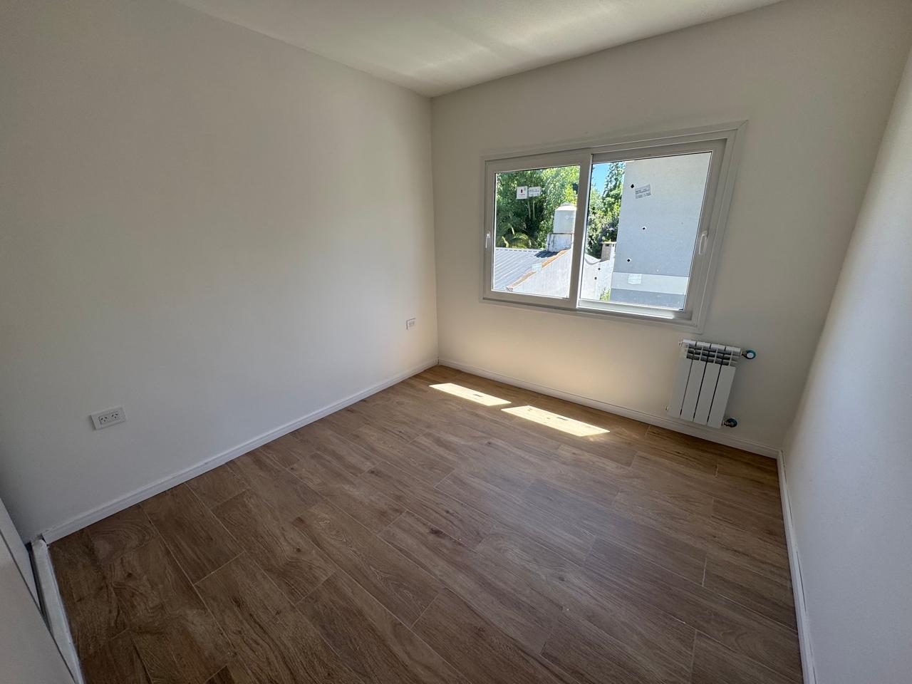 Foto de City Bell Excelente Duplex en venta - 20 Pellegrini y Güemes 2/3, imagen 4