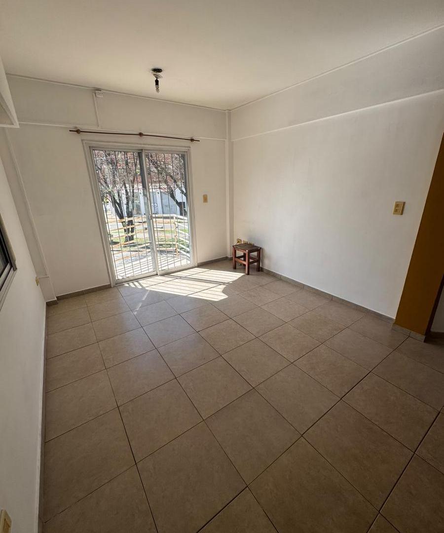 Foto de Departamento en alquiler - 1 Dormitorio - 66 y diag 79 - La Plata, imagen 2