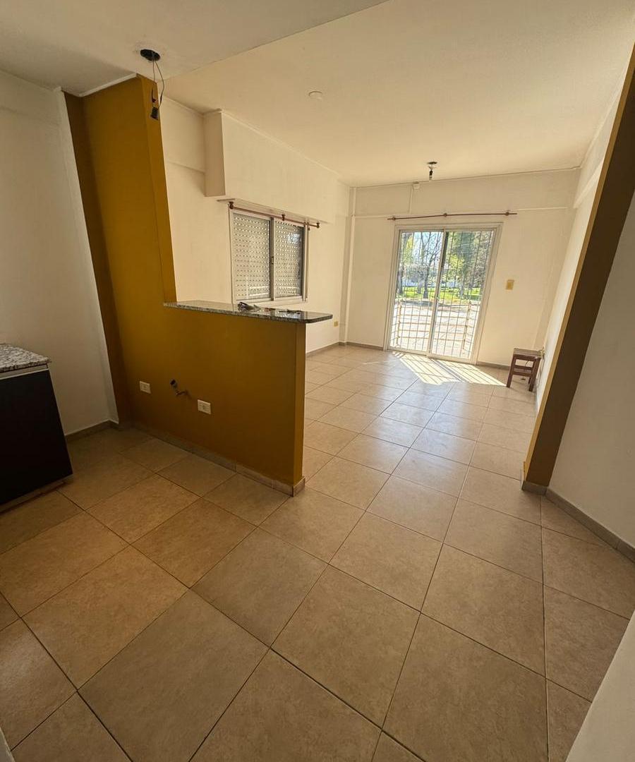 Foto de Departamento en alquiler - 1 Dormitorio - 66 y diag 79 - La Plata, imagen 3