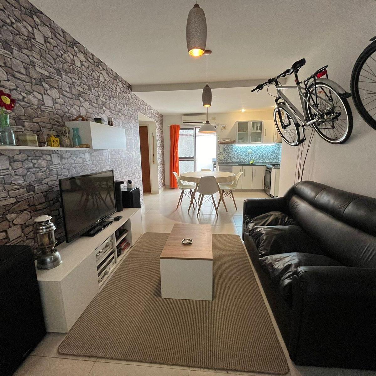 Excelente PH a La Venta en Villa del Parque 5