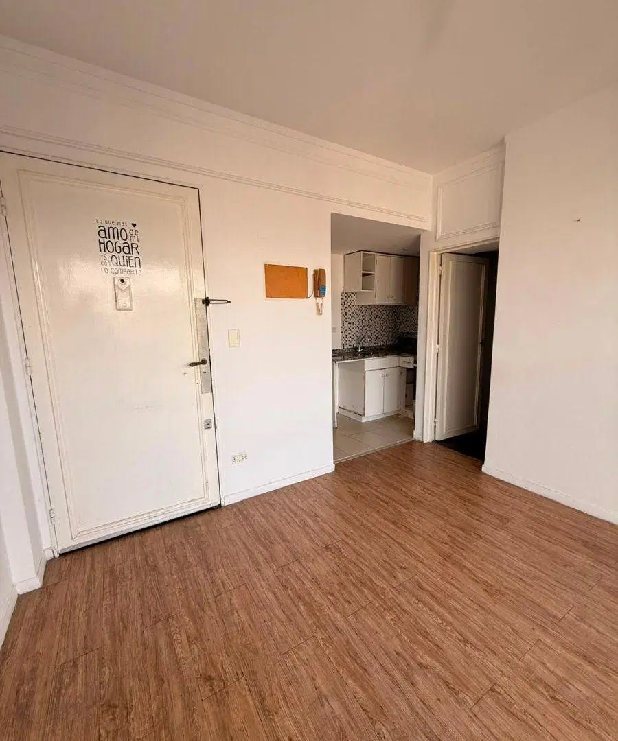 Excelente departamento de 2 ambientes en alquiler en Olivos 2