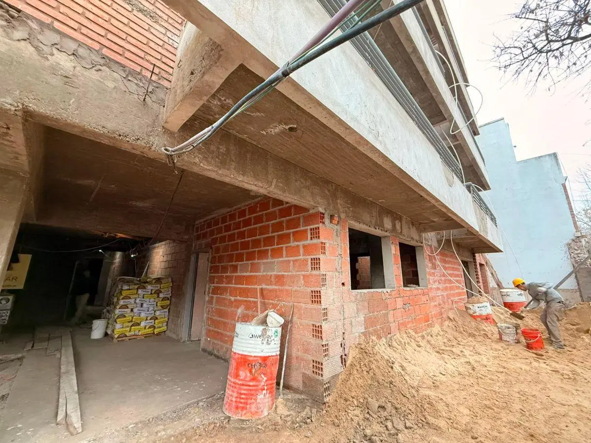 Excelente departamento de 2 ambientes a la venta en Coghlan 8