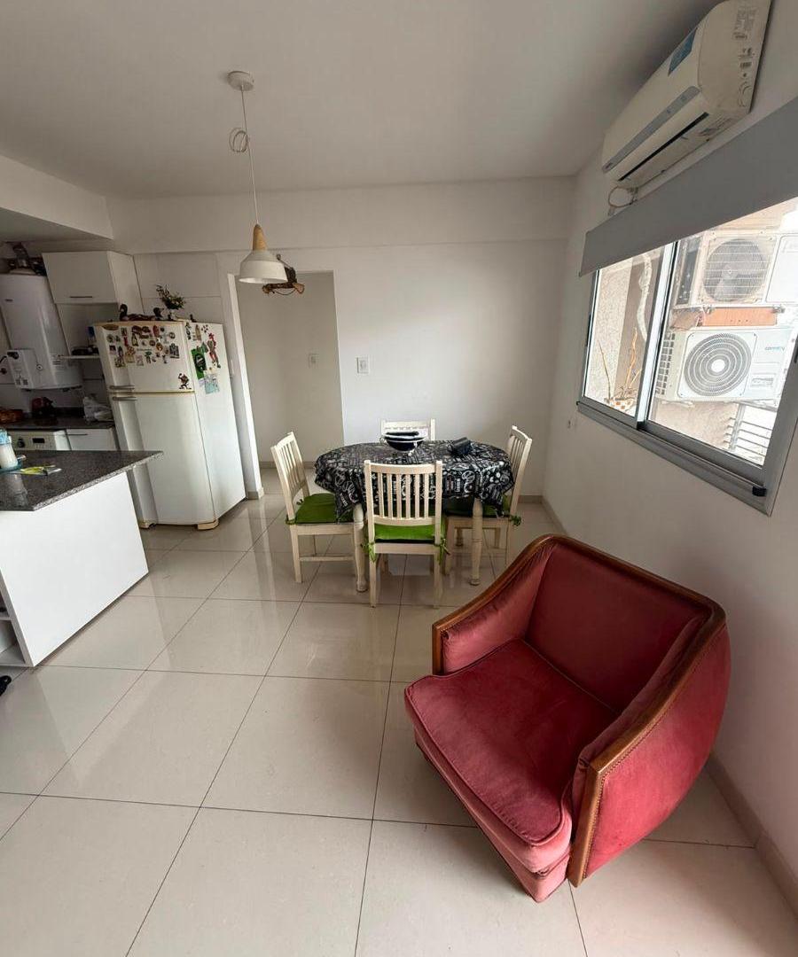 Foto de Amplio departamento de dos ambientes, con balcón al contrafrente en venta , Barrio Naón , Mataderos, imagen 5