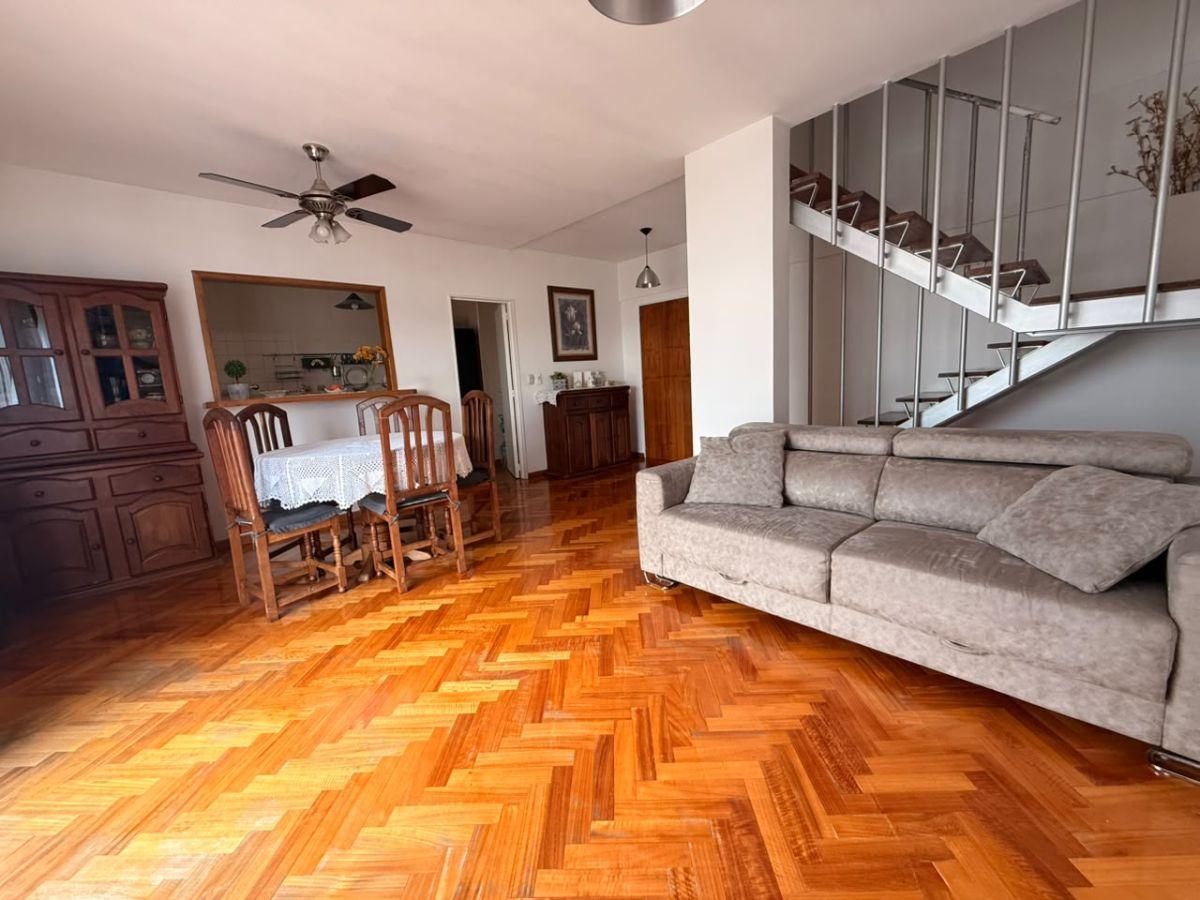 Foto de Excelente depto a la venta de 3 ambientes en Coghlan., imagen 1