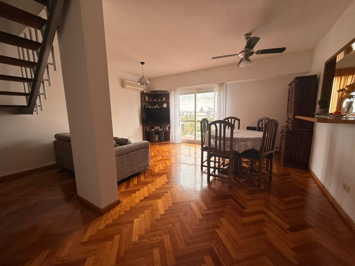 Foto de Excelente depto a la venta de 3 ambientes en Coghlan., imagen 2