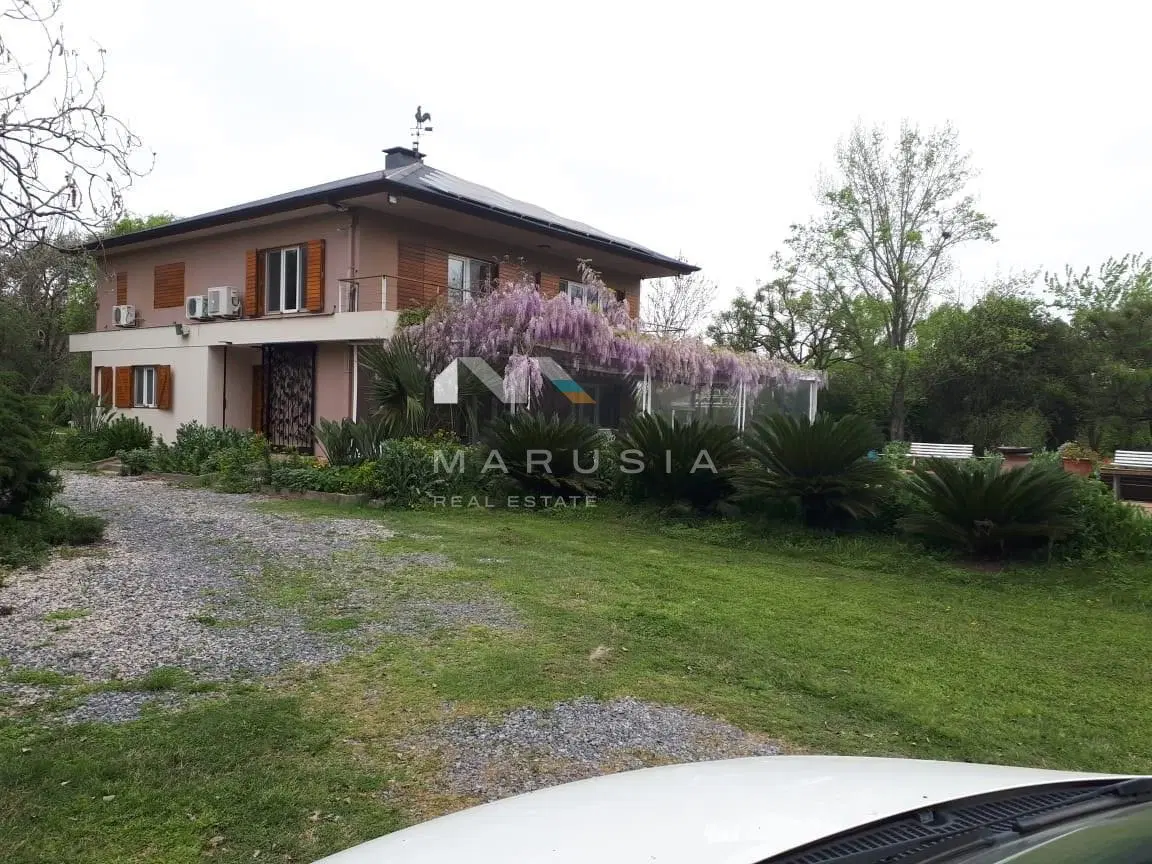 Fracción con excelente casa en Venta en General Rodríguez, G.B.A. Zona Oeste 1