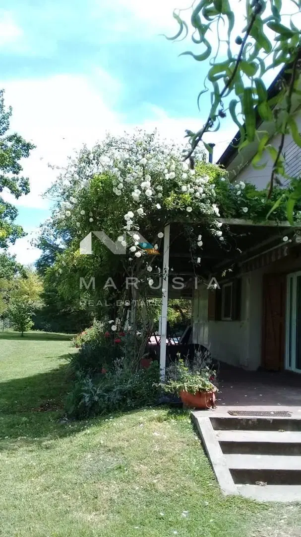 Fracción con excelente casa en Venta en General Rodríguez,  G.B.A. Zona Oeste 8