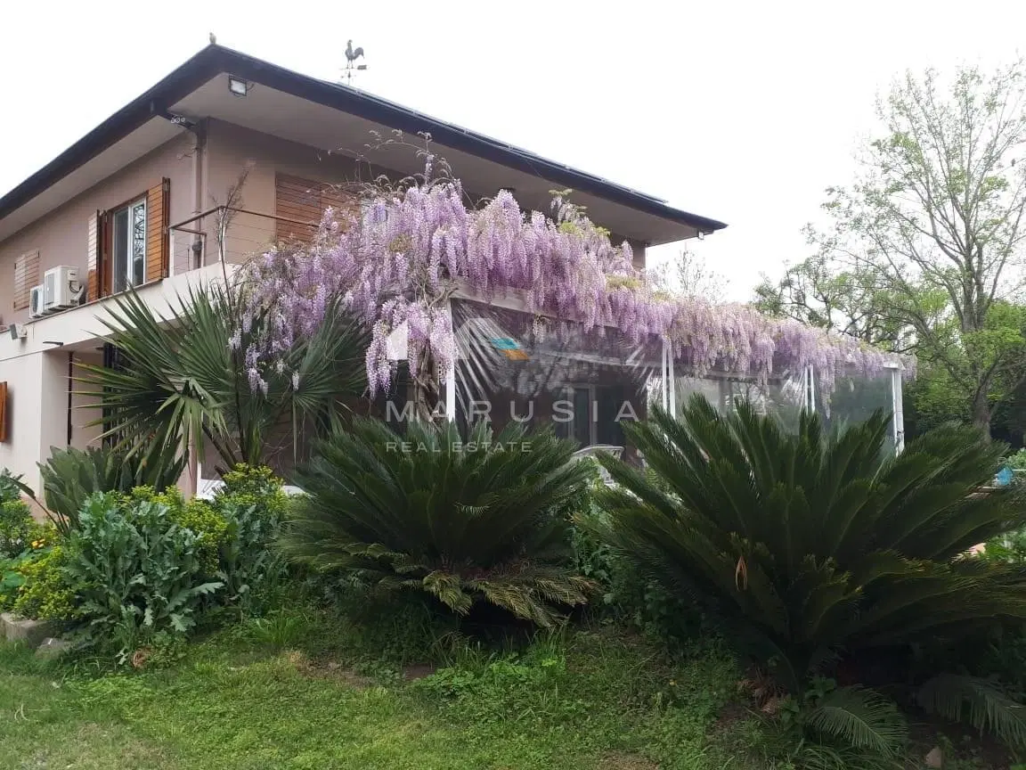 Fracción con excelente casa en Venta en General Rodríguez, G.B.A. Zona Oeste 2