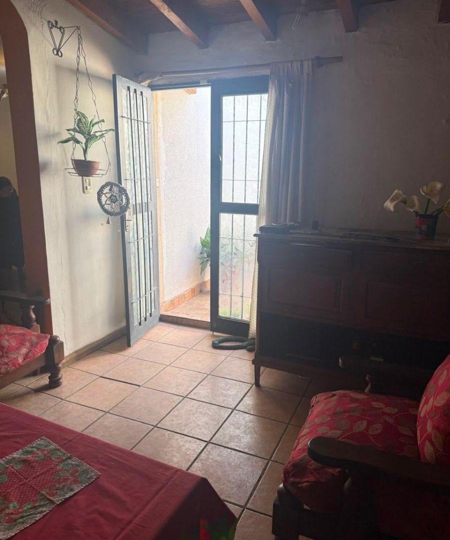 Foto de -.MARCEROU PROPIEDADES ALQUILA.- AMPLIA CASA EN LAS HERAS, imagen 1