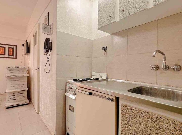 VENTA MONOAMBIENTE - ZONA GUEMES 4