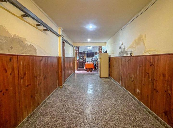 Venta casa 4 amb + depto 2 amb a reciclar 4