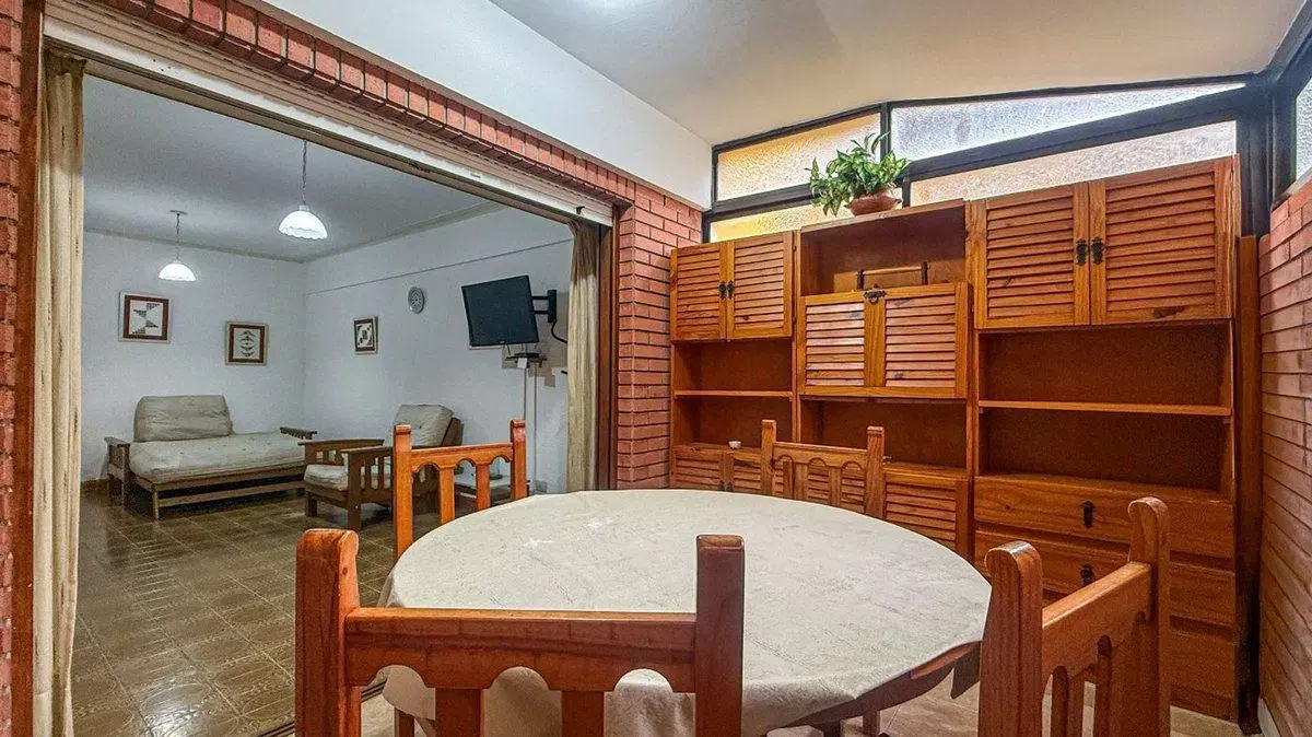 VENTA DEPTO 2 AMBIENTES CON COCHERA MIRAMAR 3