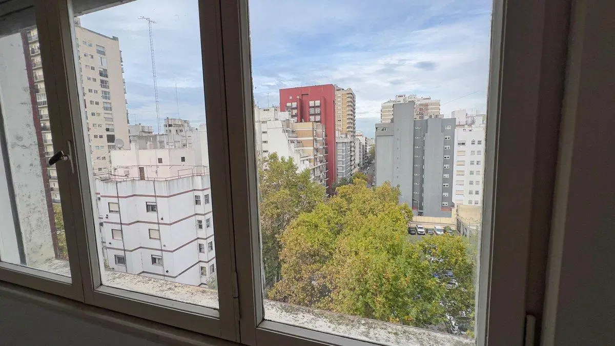 ALQUILER DEPTO 2 AMBIENTES CON BALCON A LA CALLE 4