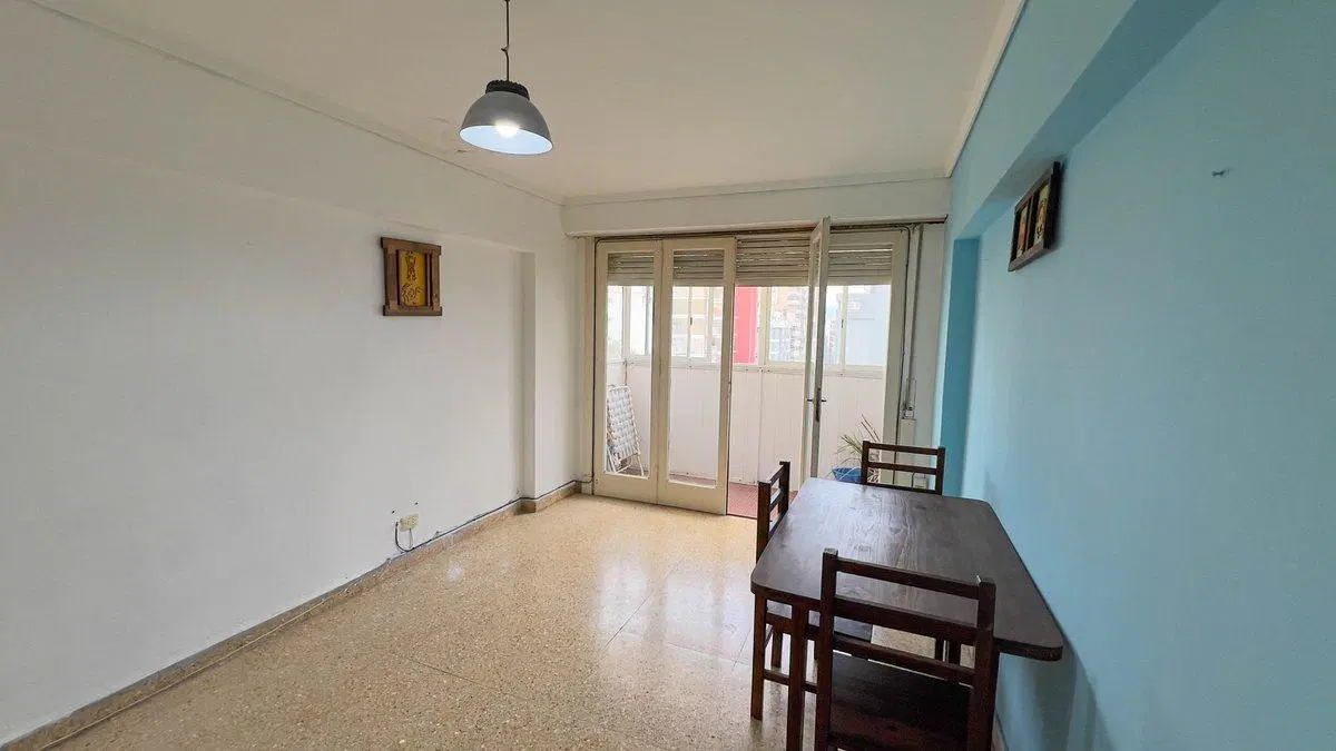 ALQUILER DEPTO 2 AMBIENTES CON BALCON A LA CALLE 3