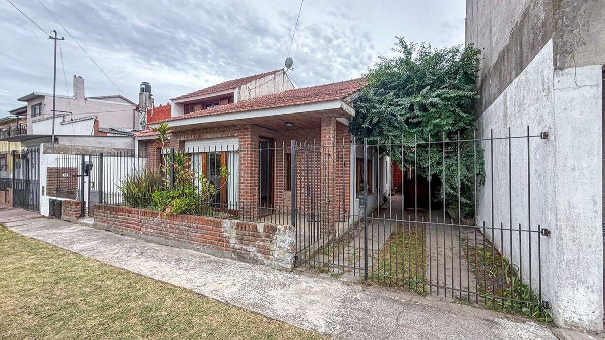 VENTA CASA 4 AMB MÁS DEPTARTAMENTO  VILLA PRIMERA.