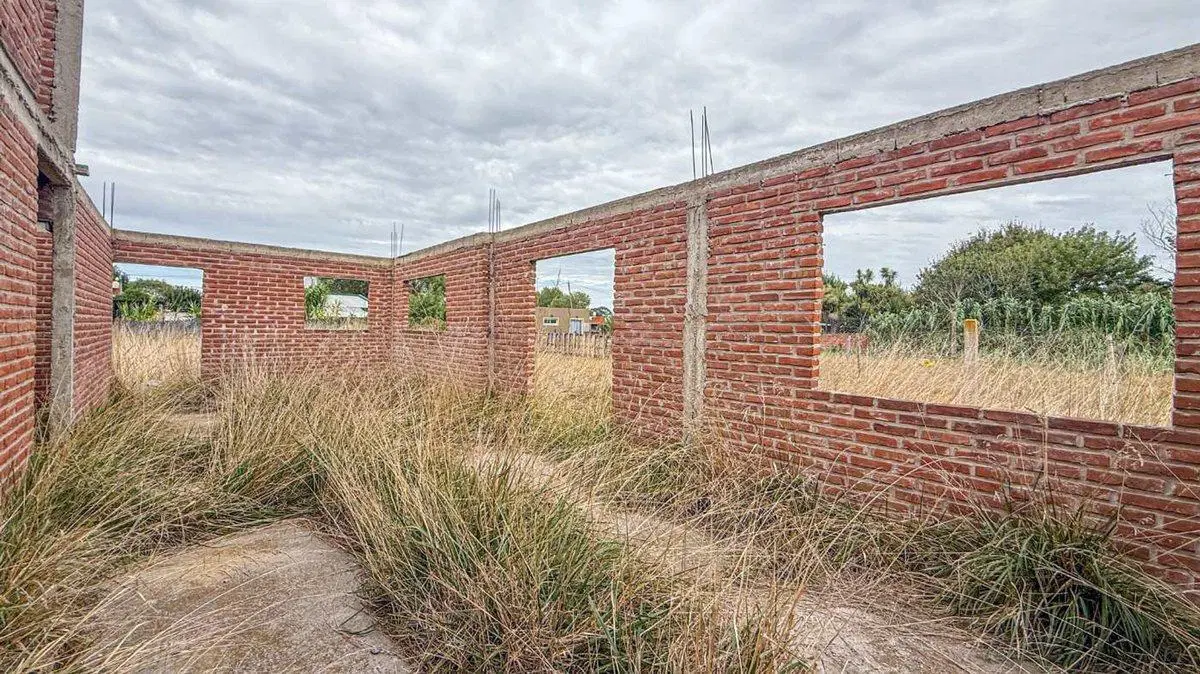 VENTA CASA 4 AMBIENTES SANTA ELENA A TERMINAR 4