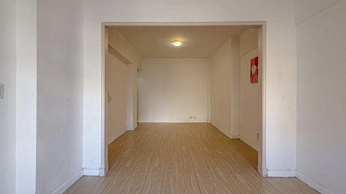VENTA MONOAMBIENTE FRENTE DIVISIBLE METROS DEL MAR 3