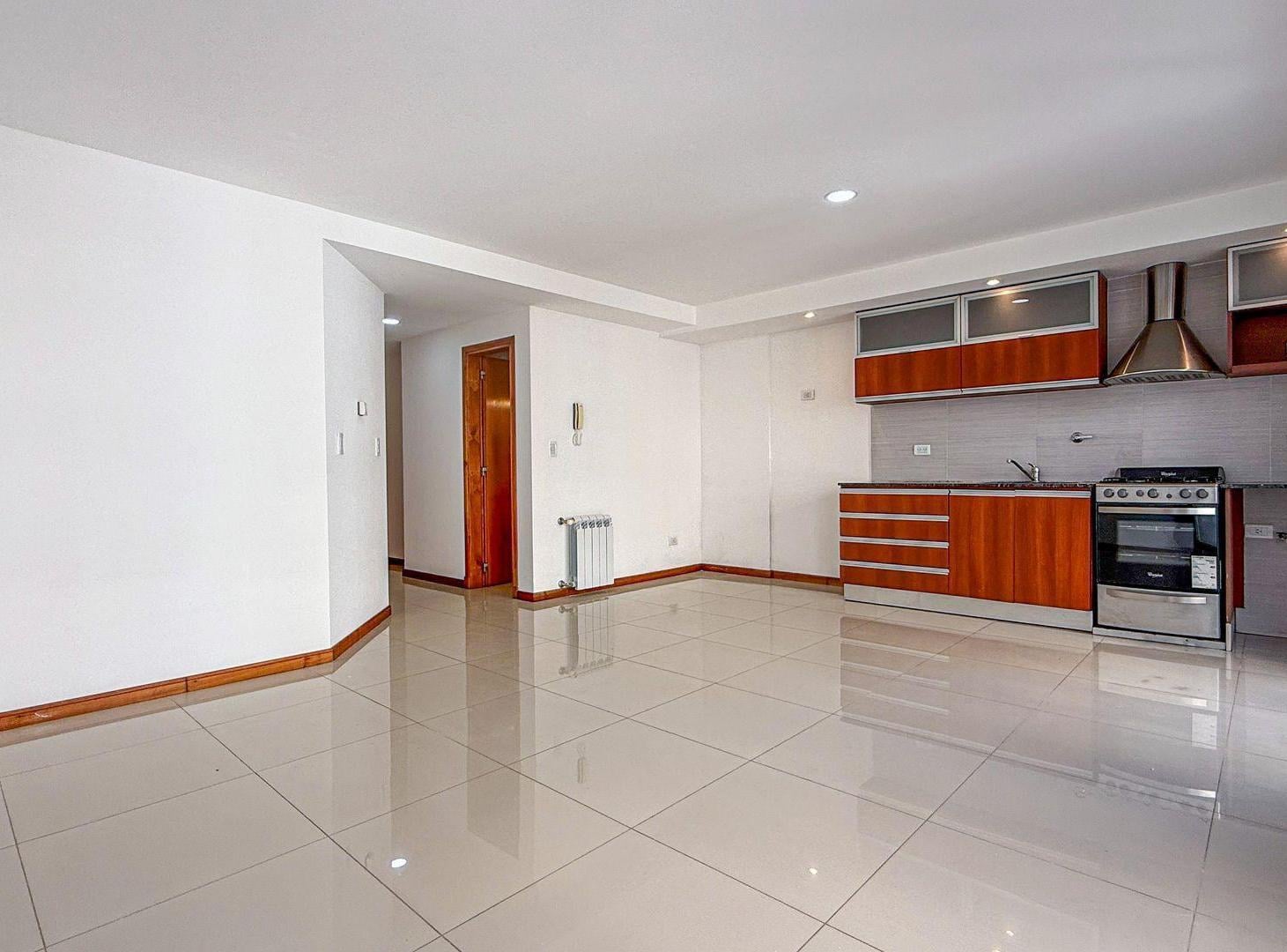 Venta Monoambiente 40m2 luminoso  – Plaza Colon