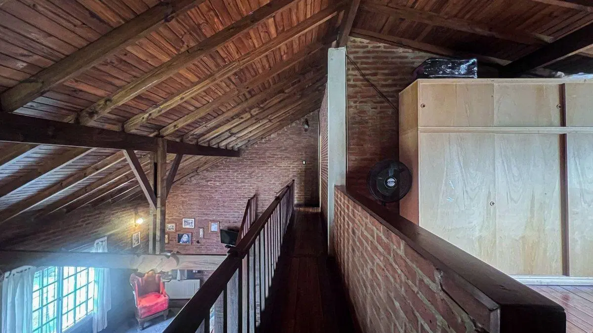 Venta casa 3 ambientes Acantilados con Parque 4