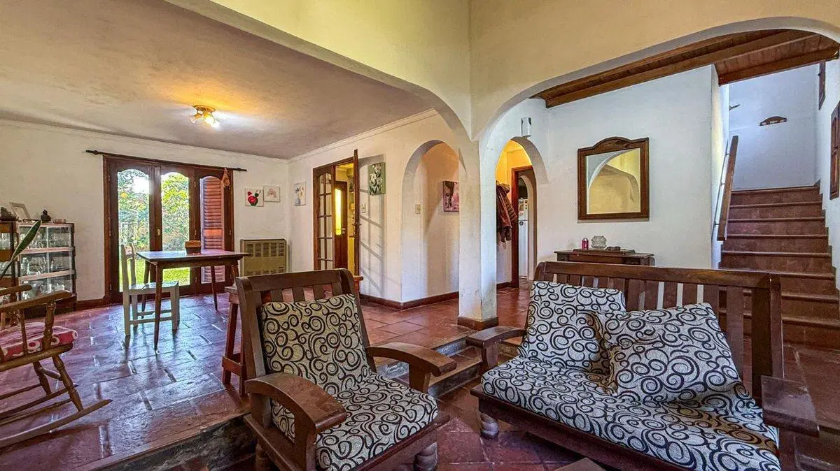 VENTA CASA 4 AMBIENTES CON PARQUE APTA CREDITO 2