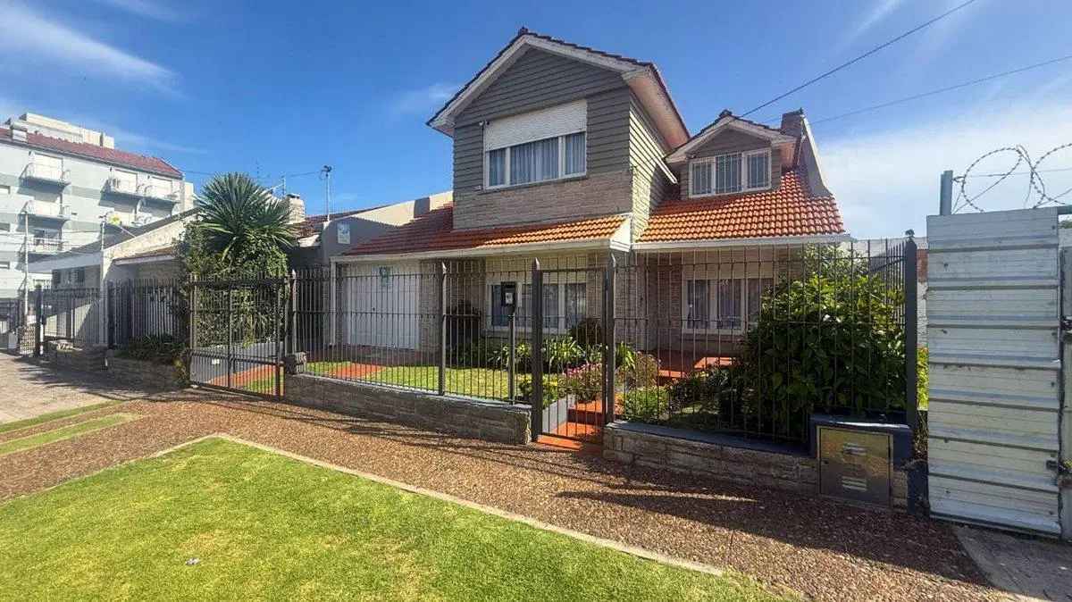 Venta Casa 6 Amb. Punta Mogotes Reciclada c/Parque 3