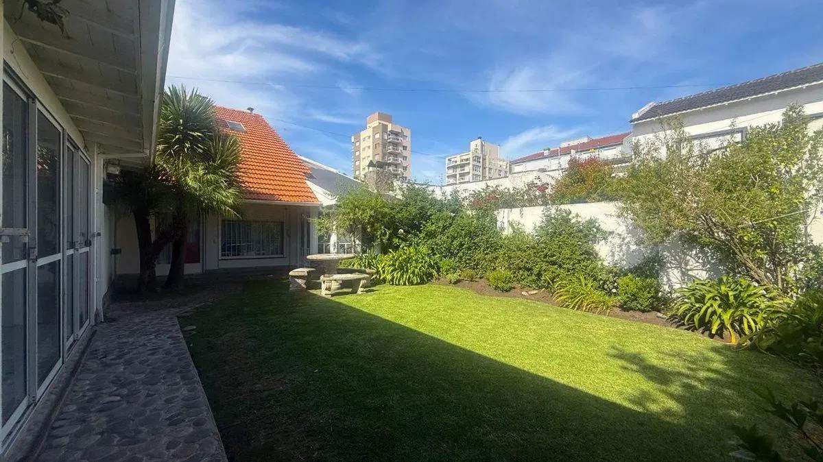 Venta Casa 6 Amb. Punta Mogotes Reciclada c/Parque 4