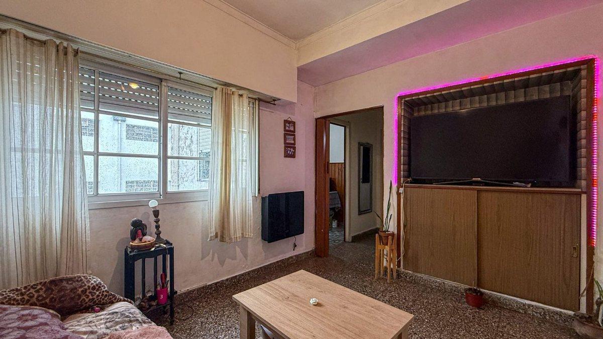 2 amb. con gran terraza, oportunidad. Luro y Jara