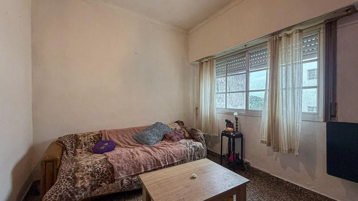 2 amb. con gran terraza, oportunidad. Luro y Jara 4
