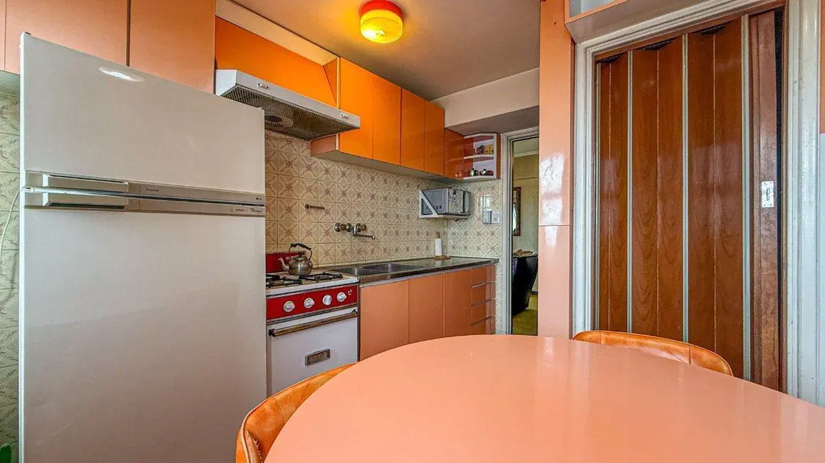 VENTA DEPARTAMENTO 4 AMBIENTES 2 COCHERAS LA PERLA 4